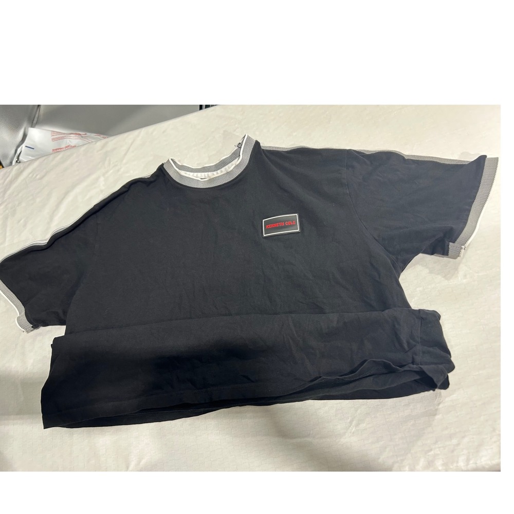 Kenneth Cole Mens 2X Black T-Shirt Rubber Logo Patch Contrast Trim Short Sleeve